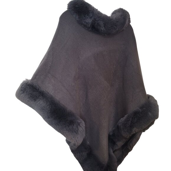 This & That Gray Faux Fur Trim Poncho Cape One Size - Picture 11 of 15